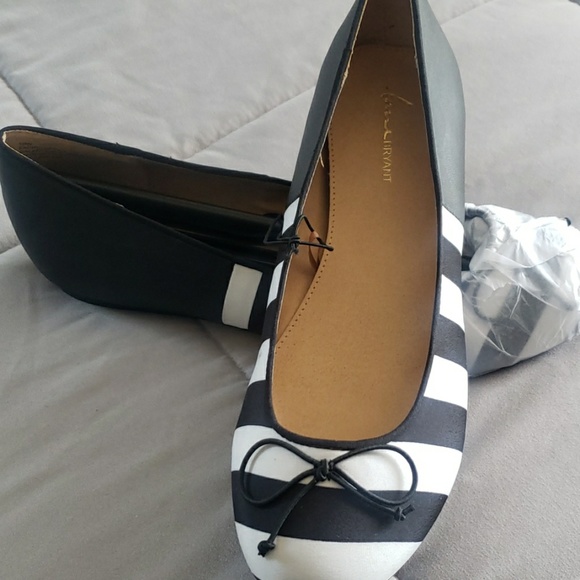 Shoes - Picture 1 of 2
